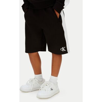 Calvin Klein Jeans Szorty sportowe LVCKSJC28B Czarny Relaxed Fit 8Y Czarny Chłopiec Calvin Klein Jeans Szorty sportowe LVCKSJC28B Czarny Relaxed Fit 8Y Czarny Chłopiec