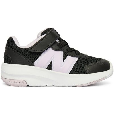 New Balance Sneakersy I5786F1 Czarny 22_1_2 Czarny Dziewczynka New Balance Sneakersy I5786F1 Czarny 22_1_2 Czarny Dziewczynka