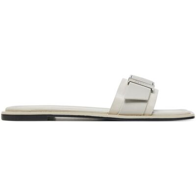 Calvin Klein Klapki Flat Slide W/Buckle - Lth HW0HW02490 Szary 38 Szary Damskie Calvin Klein Klapki Flat Slide W/Buckle - Lth HW0HW02490 Szary 38 Szary Damskie