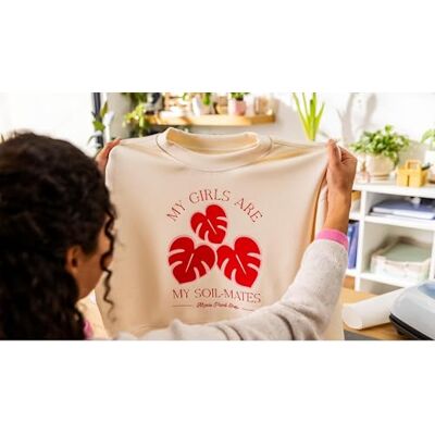 Cricut Smart Heat Transfer Vinyl, granatowy, 33 cm x 91,4 cm, rolka winylowa do naprasowania (HTV), do wszystkich maszyn tnących Cricut Smart Heat Transfer Vinyl, granatowy, 33 cm x 91,4 cm, rolka winylowa do naprasowania (HTV), do wszystkich maszyn tnących