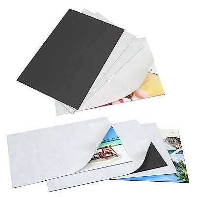 Deknudt Frames Zestaw 4 samoprzylepnych arkuszy magnetycznych, cena za sztukę. Deknudt Frames Zestaw 4 samoprzylepnych arkuszy magnetycznych, cena za sztukę.