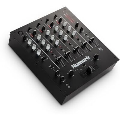 Numark M6 USB 4‑Kanałowy Mikser DJ Wbudowany Interfejs Audio USB, 3‑Pasmowy EQ, Wejście Mic, Wymienny Crossfader z Regulacją Nachylenia Numark M6 USB 4‑Kanałowy Mikser DJ Wbudowany Interfejs Audio USB, 3‑Pasmowy EQ, Wejście Mic, Wymienny Crossfader z Regulacją Nachylenia