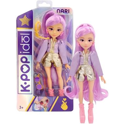 IMC Toys K Pop Idol Lalka Nari Fashion Doll K-Pop Power Idol, Lawendowe włosy. 3 akcesoria do tworzenia optymalnych strojów dla fanów w wieku 3 lat IMC Toys K Pop Idol Lalka Nari Fashion Doll K-Pop Power Idol, Lawendowe włosy. 3 akcesoria do tworzenia optymalnych strojów dla fanów w wieku 3 lat