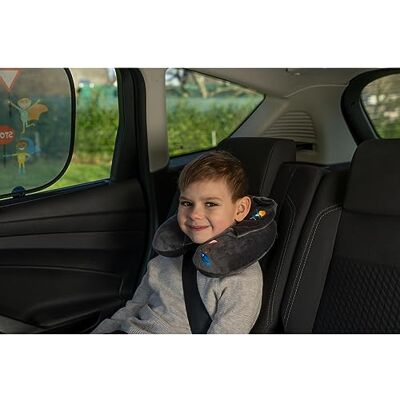 cartrend Poduszka na kark Hero z przyjemnym wypełnieniem z pianki memory, kolorowy design dla dzieci, zdejmowany pokrowiec, z kapturem, 1 sztuka, szara cartrend Poduszka na kark Hero z przyjemnym wypełnieniem z pianki memory, kolorowy design dla dzieci, zdejmowany pokrowiec, z kapturem, 1 sztuka, szara