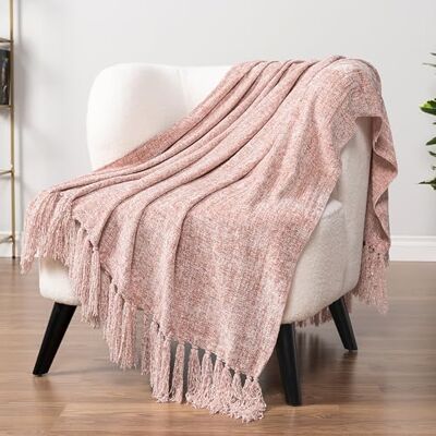 PAVILIA Blush Pink szenilowy koc narzuta na kanapę, miękki, jasnoróżowy koc dzianinowy z frędzlami, tkany koc szenilowy, dekoracyjny koc na sofę, łóżko, do salonu, prezent, 50 x 60 cm PAVILIA Blush Pink szenilowy koc narzuta na kanapę, miękki, jasnoróżowy koc dzianinowy z frędzlami, tkany koc szenilowy, dekoracyjny koc na sofę, łóżko, do salonu, prezent, 50 x 60 cm