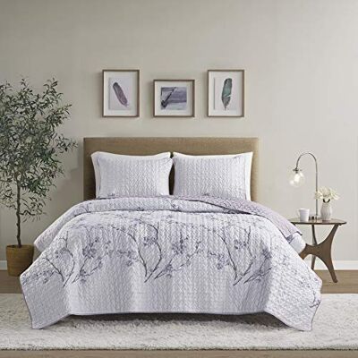 Comfort Spaces Komplet pościeli, dwustronny, z pikowaniem ściegiem wermiszel, całoroczny, lekka kołdra dekoracyjna i poszewki na poduszki, rozm. king (265 × 230 cm), Kate Floral Purple, 3 szt. Comfort Spaces Komplet pościeli, dwustronny, z pikowaniem ściegiem wermiszel, całoroczny, lekka kołdra dekoracyjna i poszewki na poduszki, rozm. king (265 × 230 cm), Kate Floral Purple, 3 szt.