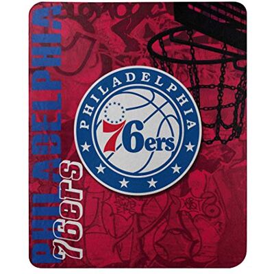 1NBA031010020RET NBA Philadelphia 76ers "Hard Knocks" polarowa narzuta, 127 x 152 cm 1NBA031010020RET NBA Philadelphia 76ers "Hard Knocks" polarowa narzuta, 127 x 152 cm