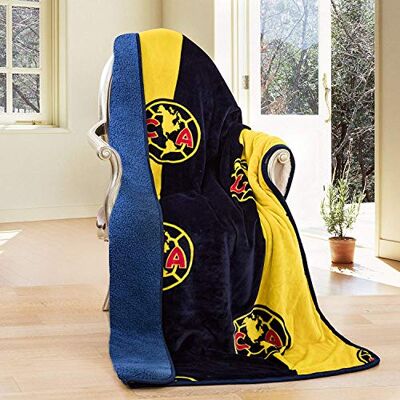 Club America Silk Touch Koc z podszewką Sherpa, 50x60 Club America Silk Touch Koc z podszewką Sherpa, 50x60