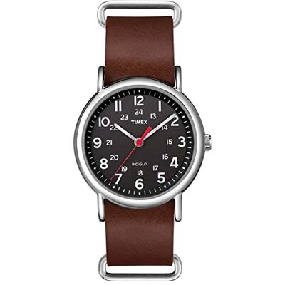 TW2R63100 Timex Weekender Zegarek kwarcowy 38 mm z czarną tarczą i brązowym skórzanym paskiem TW2R63100 Timex Weekender Zegarek kwarcowy 38 mm z czarną tarczą i brązowym skórzanym paskiem