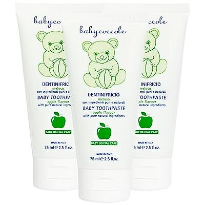 BABY COCCOLE Babyprzytule Zestaw 3 CZĘŚCI DENTYFRICIO MELOSO. Pasta do zębów dla dzieci 0-6 lat do naturalnego aromatu MELA. Wzmacnia zęby, zapobiega próchnicy. Odpowiednie spożycie fluoru, wapnia i witamin 3x75ml BABY COCCOLE Babyprzytule Zestaw 3 CZĘŚCI DENTYFRICIO MELOSO. Pasta do zębów dla dzieci 0-6 lat do naturalnego aromatu MELA. Wzmacnia zęby, zapobiega próchnicy. Odpowiednie spożycie fluoru, wapnia i witamin 3x75ml