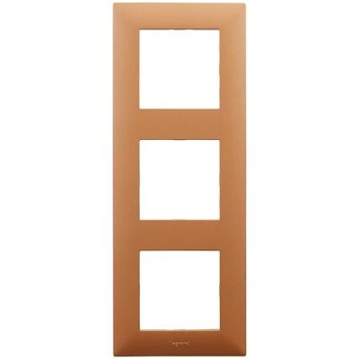 Legrand 398293 Rama potrójna z serii Niloé Step do montażu kompostowalnego Kolor miedziany Legrand 398293 Rama potrójna z serii Niloé Step do montażu kompostowalnego Kolor miedziany