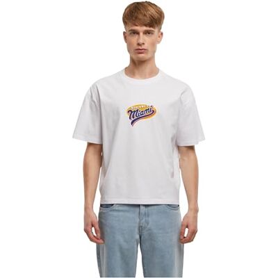 MC1561 Merchcode Męski T-shirt Scarface Miami Cropped Tee – krój oversize, skrócony krój na wysokości paska, okrągły dekolt z nadrukiem z przodu MC1561 Merchcode Męski T-shirt Scarface Miami Cropped Tee – krój oversize, skrócony krój na wysokości paska, okrągły dekolt z nadrukiem z przodu