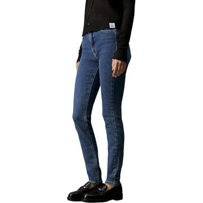J20J221585 Calvin Klein Jeans Spodnie damskie, Denim (Denim Medium), 26W / 30L J20J221585 Calvin Klein Jeans Spodnie damskie, Denim (Denim Medium), 26W / 30L