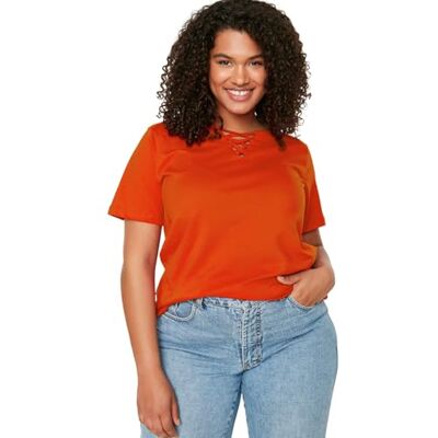 TBBSS22TS1027 Trendyol Damska koszulka Plus Size Regular Standard V Neck Woven Plus Size Red, Czerwony, XXLus TBBSS22TS1027 Trendyol Damska koszulka Plus Size Regular Standard V Neck Woven Plus Size Red, Czerwony, XXLus