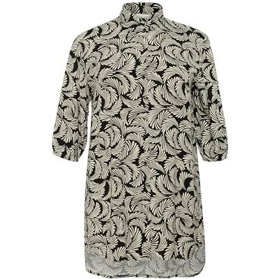 10581447-104492-48 Kaffe Curve Plus Size Damska koszula Half Sleeves Mid-Thigh Length Printed, Nadruk Black Deep/Antique White, 46/du?y rozmiar 10581447-104492-48 Kaffe Curve Plus Size Damska koszula Half Sleeves Mid-Thigh Length Printed, Nadruk Black Deep/Antique White, 46/du?y rozmiar