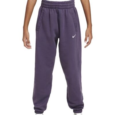 HF4400 Nike Dziewczęce Club luźne spodnie polarowe, ciemne Raisin/Metallic Silver, 10/12 lat HF4400 Nike Dziewczęce Club luźne spodnie polarowe, ciemne Raisin/Metallic Silver, 10/12 lat