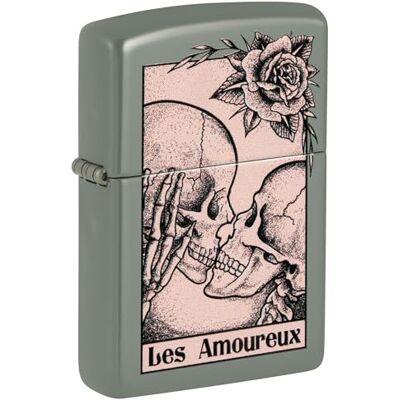 Zippo Death Kiss Zapalniczka Sztormowa, Kolorowy Nadruk, do Napełniania, Wielokrotnego Użytku, Wiatroodporna Konstrukcja, Pudełko na Prezent, Wykonano w USA, Zielony (Sage Green) Zippo Death Kiss Zapalniczka Sztormowa, Kolorowy Nadruk, do Napełniania, Wielokrotnego Użytku, Wiatroodporna Konstrukcja, Pudełko na Prezent, Wykonano w USA, Zielony (Sage Green)
