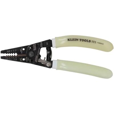 KLEIN TOOLS 11055GLW Szczypce do cięcia drutu i ściągania izolacji przewodów Klein-Kurve, do drutu litego 10-18 AWG i skrętki 12-20 AWG, świecące w ciemności, wyprodukowano w Stanach Zjednoczonych KLEIN TOOLS 11055GLW Szczypce do cięcia drutu i ściągania izolacji przewodów Klein-Kurve, do drutu litego 10-18 AWG i skrętki 12-20 AWG, świecące w ciemności, wyprodukowano w Stanach Zjednoczonych
