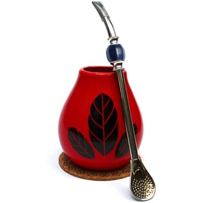 Mate Green Kubek do herbaty Mate ● Kubek Mate Hoja czerwony ● Kubek ceramiczny i Bombilla ● Stalowa bombilla ● Słomka ● Ceramiczna tykwa Kubek do herbaty mate Mate Green Kubek do herbaty Mate ● Kubek Mate Hoja czerwony ● Kubek ceramiczny i Bombilla ● Stalowa bombilla ● Słomka ● Ceramiczna tykwa Kubek do herbaty mate