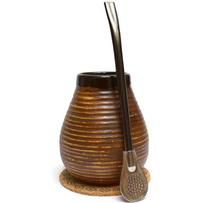 Mate Green Yerba Mate zestaw do herbaty ● ceramiczny kubek Mate 350 ml ● słomka do picia Bombilla 19 cm ● ręcznie wykonana ceramiczna baza ● ceramiczny kubek matetee ● podkładka korkowa Mate Green Yerba Mate zestaw do herbaty ● ceramiczny kubek Mate 350 ml ● słomka do picia Bombilla 19 cm ● ręcznie wykonana ceramiczna baza ● ceramiczny kubek matetee ● podkładka korkowa