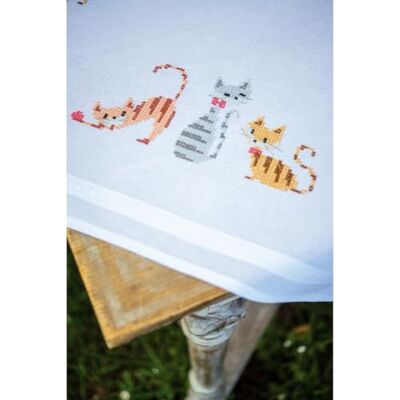 Vervaco Haft Krzyżykowy z Nadrukiem Zestaw do Haftu Obrusu PASIASTE KOTY Zestaw Kreatywny dla Dorosłych 80 x 80 cm DIY Dekoracja Stołu ze Zmywalnym Wzorem Cross Stitch Kit Vervaco Haft Krzyżykowy z Nadrukiem Zestaw do Haftu Obrusu PASIASTE KOTY Zestaw Kreatywny dla Dorosłych 80 x 80 cm DIY Dekoracja Stołu ze Zmywalnym Wzorem Cross Stitch Kit