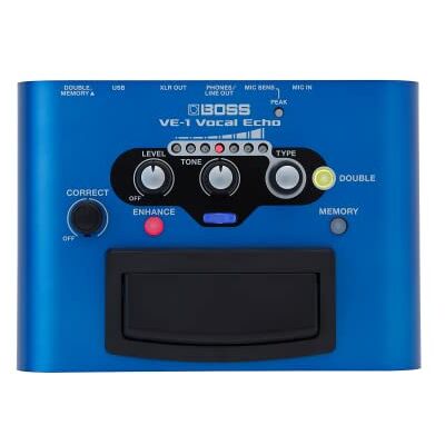 Boss VE-1 Vocal Echo dla Piosenkarzy i Wokalistów Kontroluj Swój Wokal w Czasie Rzeczywistym Dodaj do Swojego Głosu Naturalne Otoczenie lub Głęboki Pogłos Siedem Rodzajów Regulowanych Efektów Boss VE-1 Vocal Echo dla Piosenkarzy i Wokalistów Kontroluj Swój Wokal w Czasie Rzeczywistym Dodaj do Swojego Głosu Naturalne Otoczenie lub Głęboki Pogłos Siedem Rodzajów Regulowanych Efektów