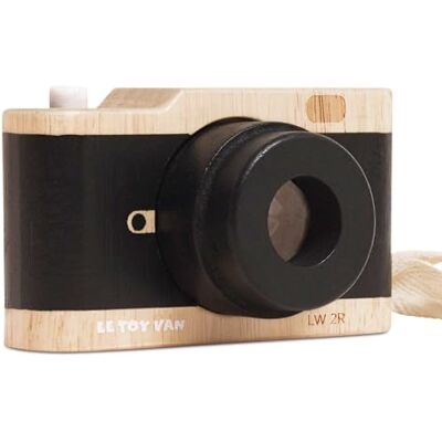 Le Toy Van Mały Dzień Kamera Retro Drewniany Kalejdoskop FSC, zabawka edukacyjna dla dzieci 3+, 10,5 x 5,8 x 6 cm, 98%. Le Toy Van Mały Dzień Kamera Retro Drewniany Kalejdoskop FSC, zabawka edukacyjna dla dzieci 3+, 10,5 x 5,8 x 6 cm, 98%.