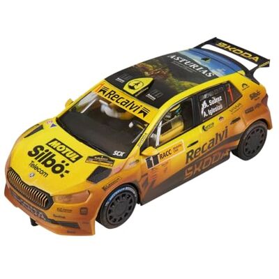 Scalextric Klasyczny pojazd wyścigowy automat samochodowy Skala 1:32 (Skoda Fabia WRC2 Rakieta Suárez Mud Effect) Scalextric Klasyczny pojazd wyścigowy automat samochodowy Skala 1:32 (Skoda Fabia WRC2 Rakieta Suárez Mud Effect)