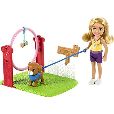 Barbie GTN62 lalka karierowa Chelsea Blonde Chelsea i trener psów, zabawka od 3 lat Barbie GTN62 lalka karierowa Chelsea Blonde Chelsea i trener psów, zabawka od 3 lat