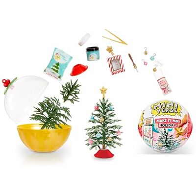 MGA's Miniverse Make It Mini Holiday Series Diner Mini figurki kolekcjonerskie W krzywym zwierciadle: Witaj, święty Mikołaju, DIY NIEJADALNE dla Nastolatków, Dorosłych, Kolekcjonerów i Dzieci MGA's Miniverse Make It Mini Holiday Series Diner Mini figurki kolekcjonerskie W krzywym zwierciadle: Witaj, święty Mikołaju, DIY NIEJADALNE dla Nastolatków, Dorosłych, Kolekcjonerów i Dzieci