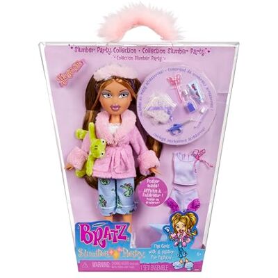 Bratz Slumber Party Modna Lalka Yasmin z 2 Kompletami Piżam, Pluszowym Zwierzątkiem i Akcesoriami Odpowiednia dla Dzieci i Kolekcjonerów Bratz Slumber Party Modna Lalka Yasmin z 2 Kompletami Piżam, Pluszowym Zwierzątkiem i Akcesoriami Odpowiednia dla Dzieci i Kolekcjonerów