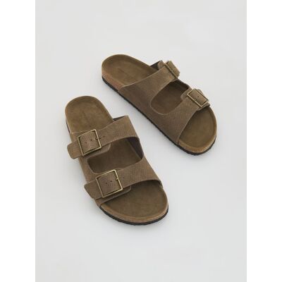 Reserved - Zamszowe klapki z klamrami - brązowy - male - Size: 41,42,43,44,45 Reserved - Zamszowe klapki z klamrami - brązowy - male - Size: 41,42,43,44,45