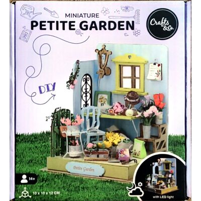 Craft And You Design Miniaturowy domek PETITE GARDEN DIY LED Crafts&Co; ZRÓB TO SAM MAŁY OGRÓD Craft And You Design Miniaturowy domek PETITE GARDEN DIY LED Crafts&Co; ZRÓB TO SAM MAŁY OGRÓD