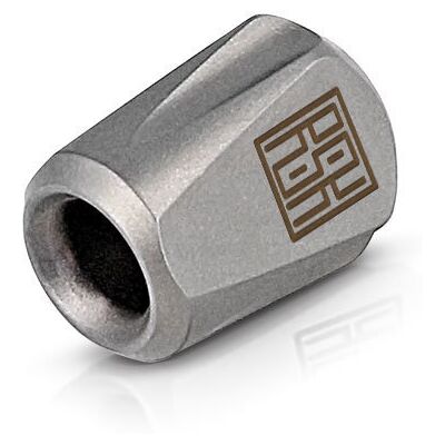 Tytanowy Koralik Real Steel TITANIUM Lanyard Bead Pyramid Silver by Ostap Hel L1210 Tytanowy Koralik Real Steel TITANIUM Lanyard Bead Pyramid Silver by Ostap Hel L1210