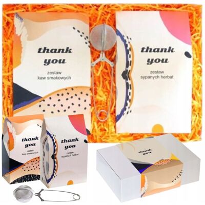 Cup&You BOX PREZENTOWY NA PODZIĘKOWANIE 'THANK YOU' - ZESTAW KAW SMAKOWYCH I HERBAT SYPANYCH + ZAPARZACZ - NA PREZENT UPOMINEK DLA KOBIETY FACETA NIEJ NIEGO Cup&You BOX PREZENTOWY NA PODZIĘKOWANIE 'THANK YOU' - ZESTAW KAW SMAKOWYCH I HERBAT SYPANYCH + ZAPARZACZ - NA PREZENT UPOMINEK DLA KOBIETY FACETA NIEJ NIEGO