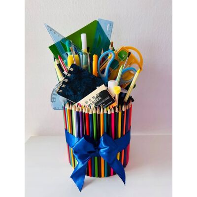 nieznany producent Box z kredek dla dziecka nieznany producent Box z kredek dla dziecka