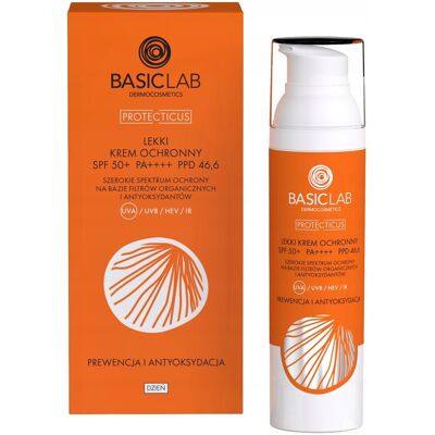 BasicLab Lekki Krem z filtrem SPF50+ do opalania, Przeciwsłoneczny 75 ml BasicLab Lekki Krem z filtrem SPF50+ do opalania, Przeciwsłoneczny 75 ml