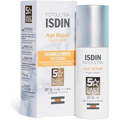 Krem przeciwsłoneczny Fusion Water Isdin SPF 50 50ml - Kosmetyki słoneczne Krem przeciwsłoneczny Fusion Water Isdin SPF 50 50ml - Kosmetyki słoneczne