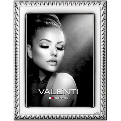 Valenti Ramka na zdjęcie Rozmiar: 10x15 cm SKU: VL51027/3XL Valenti Ramka na zdjęcie Rozmiar: 10x15 cm SKU: VL51027/3XL