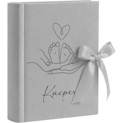 Gift House Szary Welurowy Album na 300 Zdjęć - Prezent dla Dziecka z Nadrukiem - Imię na Okładce - 300 zdjęć 10x15 - Baby Shower - Roczek - Chrzest Gift House Szary Welurowy Album na 300 Zdjęć - Prezent dla Dziecka z Nadrukiem - Imię na Okładce - 300 zdjęć 10x15 - Baby Shower - Roczek - Chrzest