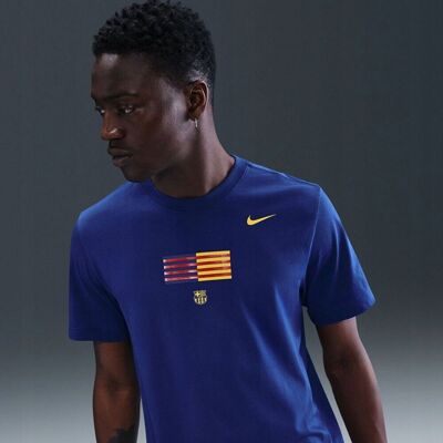 Koszulka Nike FC Barcelona Crest Tee 25/26 HQ8405-455 Koszulka Nike FC Barcelona Crest Tee 25/26 HQ8405-455