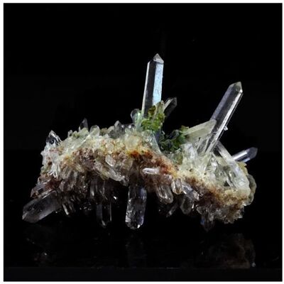Inny producent Kamienie i minerały. Kwarc + Malachit. 169,5 centów. Kopalnia La Gardette, Bourg d'Oisans, Isère, Francja. Inny producent Kamienie i minerały. Kwarc + Malachit. 169,5 centów. Kopalnia La Gardette, Bourg d'Oisans, Isère, Francja.