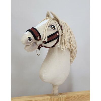 Super Kantar regulowany dla konia Hobby Horse A3 brązowy z czarnym futerkiem Super Kantar regulowany dla konia Hobby Horse A3 brązowy z czarnym futerkiem