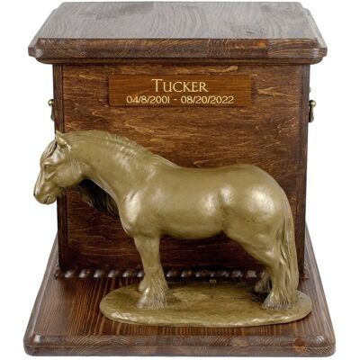Klacz rasy Fell Pony – pamiątka po zwierzaku, ze statuetką, personalizowane pudełko pamiątkowe, z grawerem, marka Art-Dog Klacz rasy Fell Pony – pamiątka po zwierzaku, ze statuetką, personalizowane pudełko pamiątkowe, z grawerem, marka Art-Dog