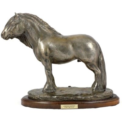 Koń rasy Fell Pony - ogier - statuetka z koniem, sylwetka konia na drewnie, prestiżowa nagroda w konkursie marki Art-Dog Koń rasy Fell Pony - ogier - statuetka z koniem, sylwetka konia na drewnie, prestiżowa nagroda w konkursie marki Art-Dog