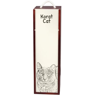 Korat - pudełko na wino z kotem, pudełko na alkohol z grafiką, personalizowane pudełko na prezent marki Art-Dog Korat - pudełko na wino z kotem, pudełko na alkohol z grafiką, personalizowane pudełko na prezent marki Art-Dog