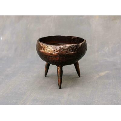 Belldeco Rustic aluminiowa osłonka na nóżkach 1A Belldeco Rustic aluminiowa osłonka na nóżkach 1A