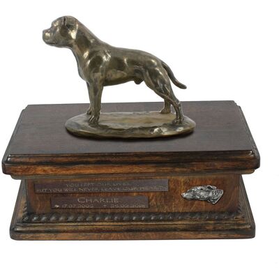 ART Staffordshire Bull Terrier, Staffik, Staffi V - skrzynia na psie pamiątki, personalizowana skrzynia ze statuetką, drewniana skrzynia z psem marki Ar.. ART Staffordshire Bull Terrier, Staffik, Staffi V - skrzynia na psie pamiątki, personalizowana skrzynia ze statuetką, drewniana skrzynia z psem marki Ar..