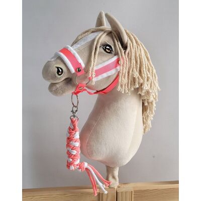 Super Zestaw do Hobby Horse: kantar A3 z białym futerkiem + uwiąz ze sznurka - neon-pink/ biały Super Zestaw do Hobby Horse: kantar A3 z białym futerkiem + uwiąz ze sznurka - neon-pink/ biały