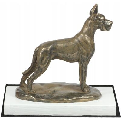 ART Dog niemiecki I - statuetka psa, figurka na białej podstawie, trofeum na wy ART Dog niemiecki I - statuetka psa, figurka na białej podstawie, trofeum na wy